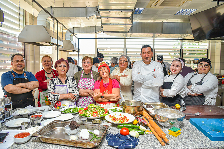 60+ YAŞAM BOYU ÖĞRENME AKADEMİSİ YENİDEN BAŞLIYOR