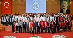 KMÜ’DE BEYAZ ÖNLÜK GİYME TÖRENİ GERÇEKLEŞTİRİLDİ