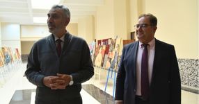 KMÜ’DE “MUSTAFA DİĞLER VE ÖĞRENCİLERİ RESİM SERGİSİ” SANATSEVERLERLE BULUŞTU