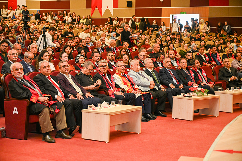 KMÜ’DE 2025-2026 AKADEMİK YILI AÇILIŞ TÖRENİ GERÇEKLEŞTİRİLDİ
