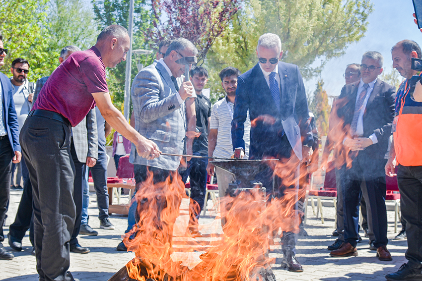 KMÜ AİLESİ BAHARIN GELİŞİNİ KUTLUYOR