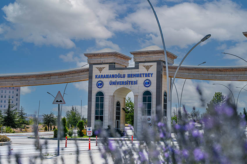 KMÜ, BİR KEZ DAHA THE 2027 DÜNYA ÜNİVERSİTE SIRALAMASINDA 