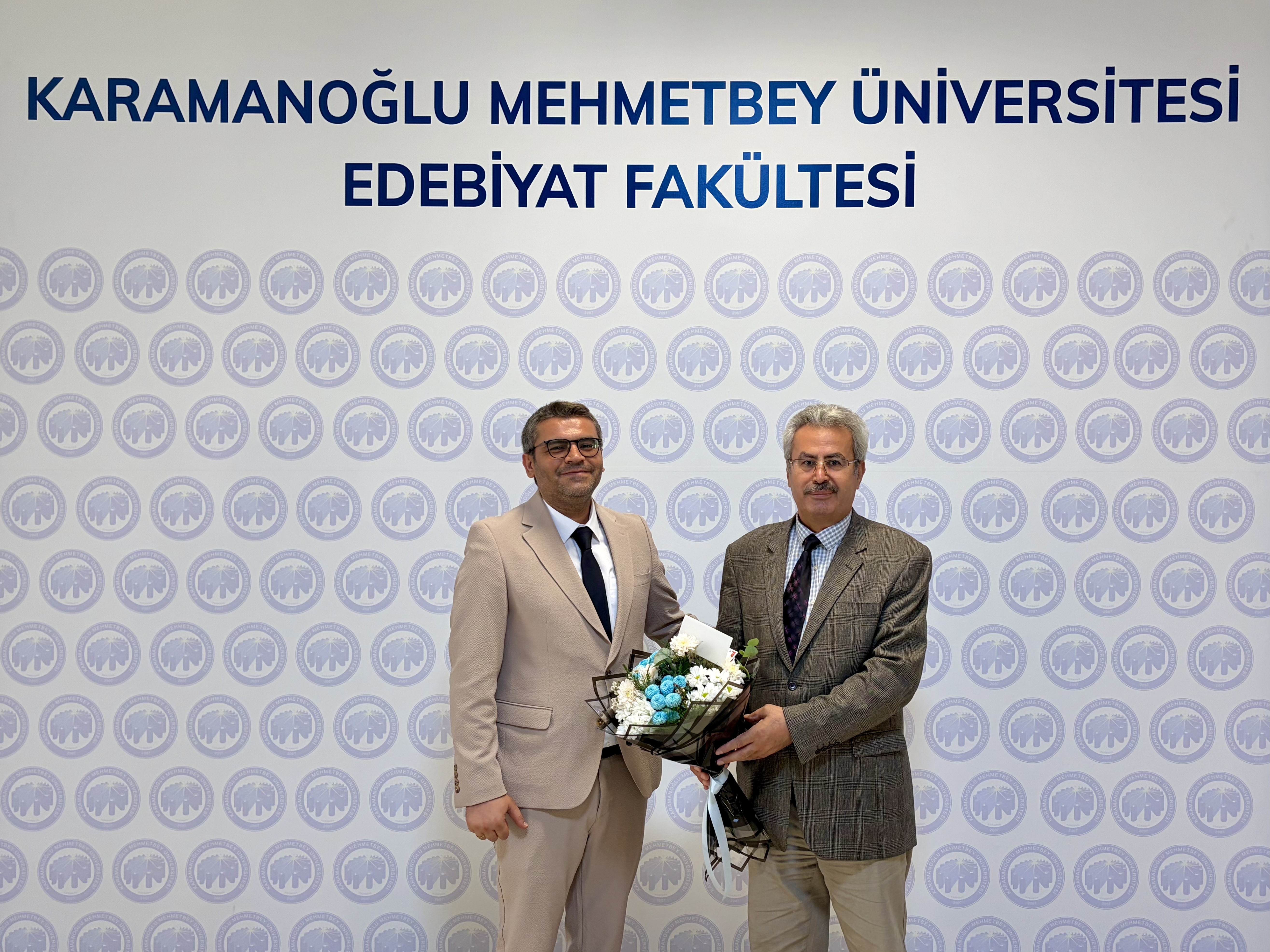 Edebiyat Fakültesi Dekanlığı Devir Teslim Töreni Gerçekleştirildi
