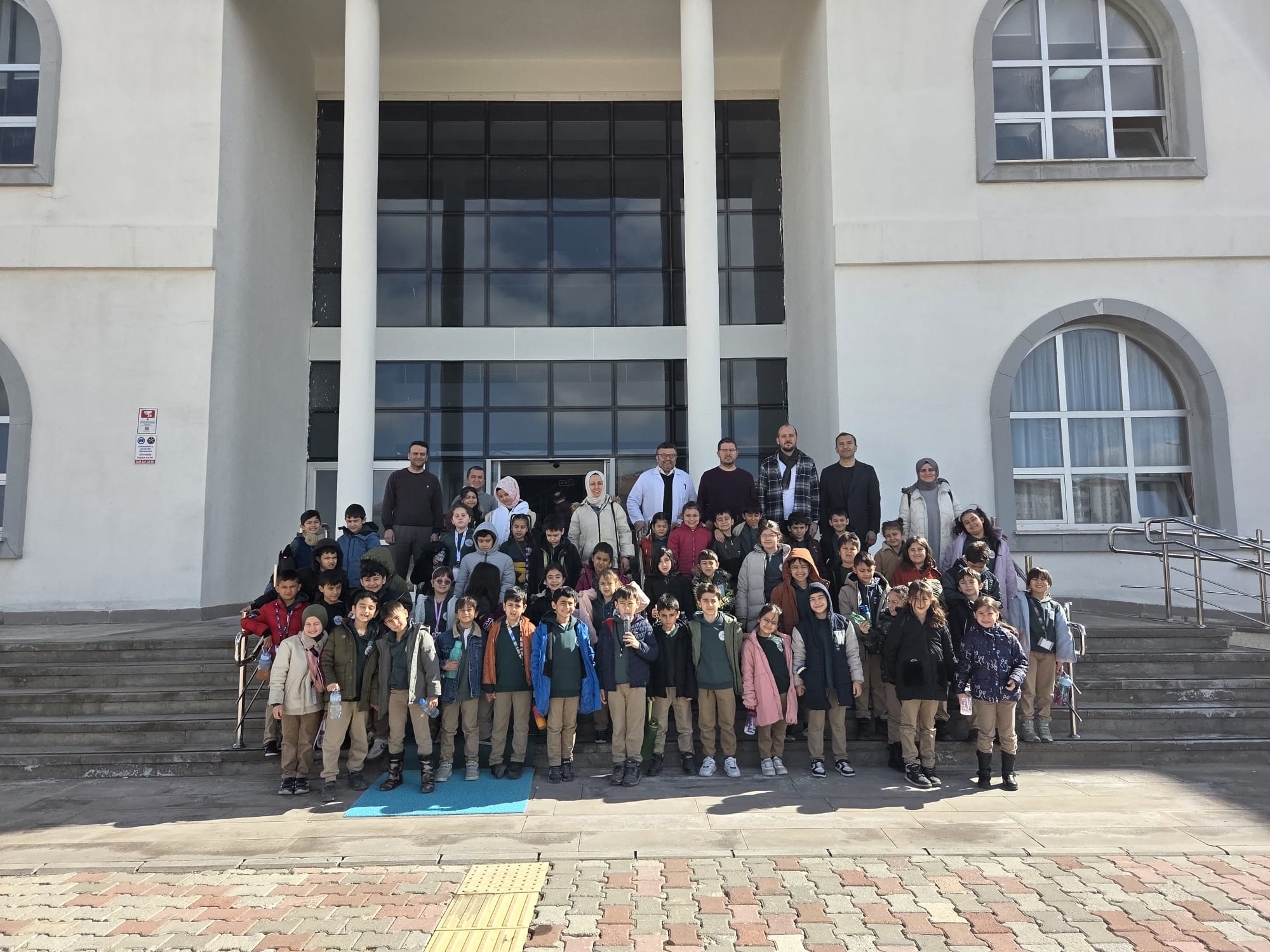 Şehit Durmuş Ali Uzun İlkokulu Öğrencileri Fakültemizde Bilim ve Sanatla Buluştu