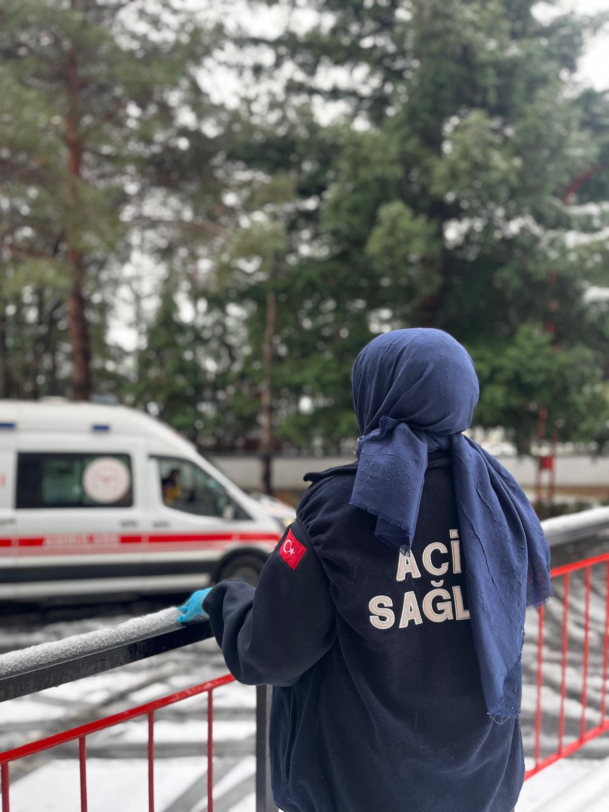 İlk ve Acil Yardım Programı Mezunlarından Hatice ALACA İstanbul 'da görevine başlamıştır.