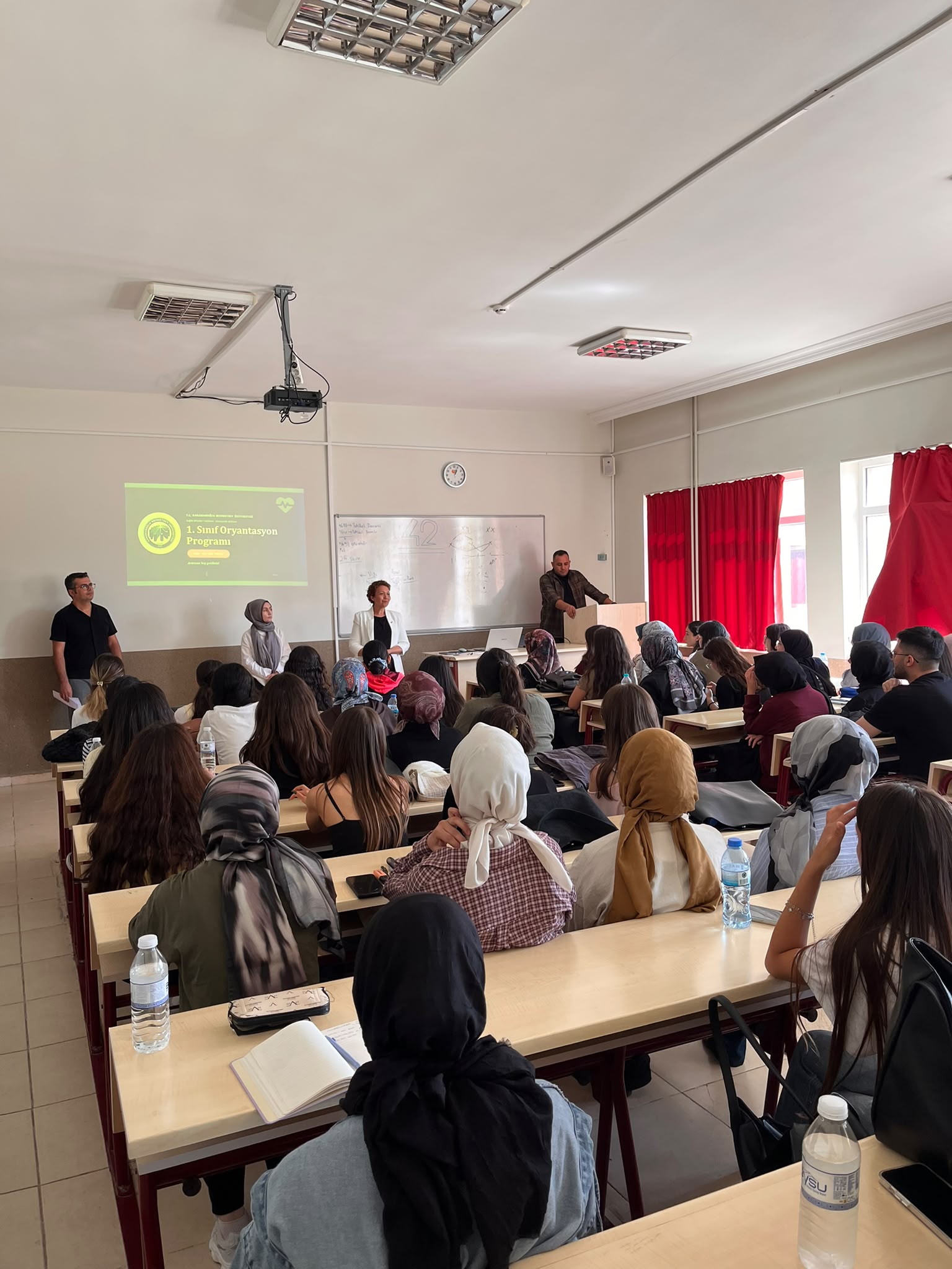 Hemşirelik Bölümü Öğrencilerine Oryantasyon Toplantısı Düzenlendi