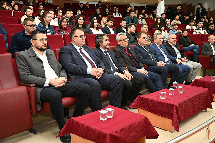 KMÜ’DE KARİYER VE SOSYAL AĞ (NETWORK) ZİRVESİ DÜZENLENDİ