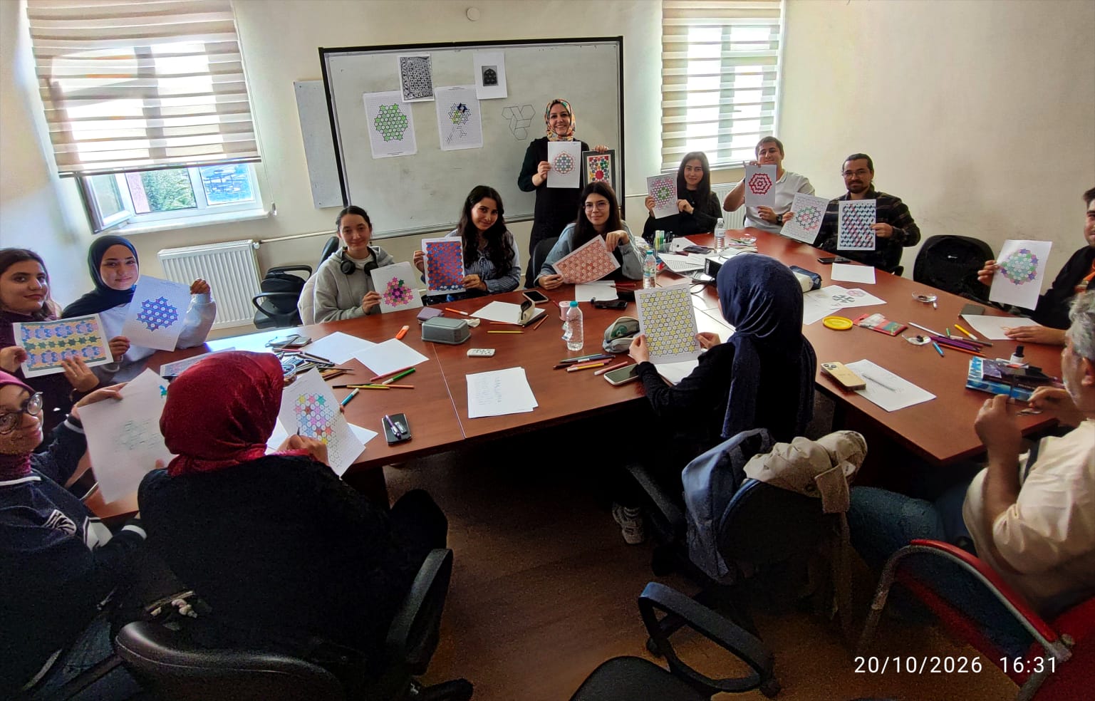 Mini Drawing Workshop on Geometric Patterns (20.10.2026)