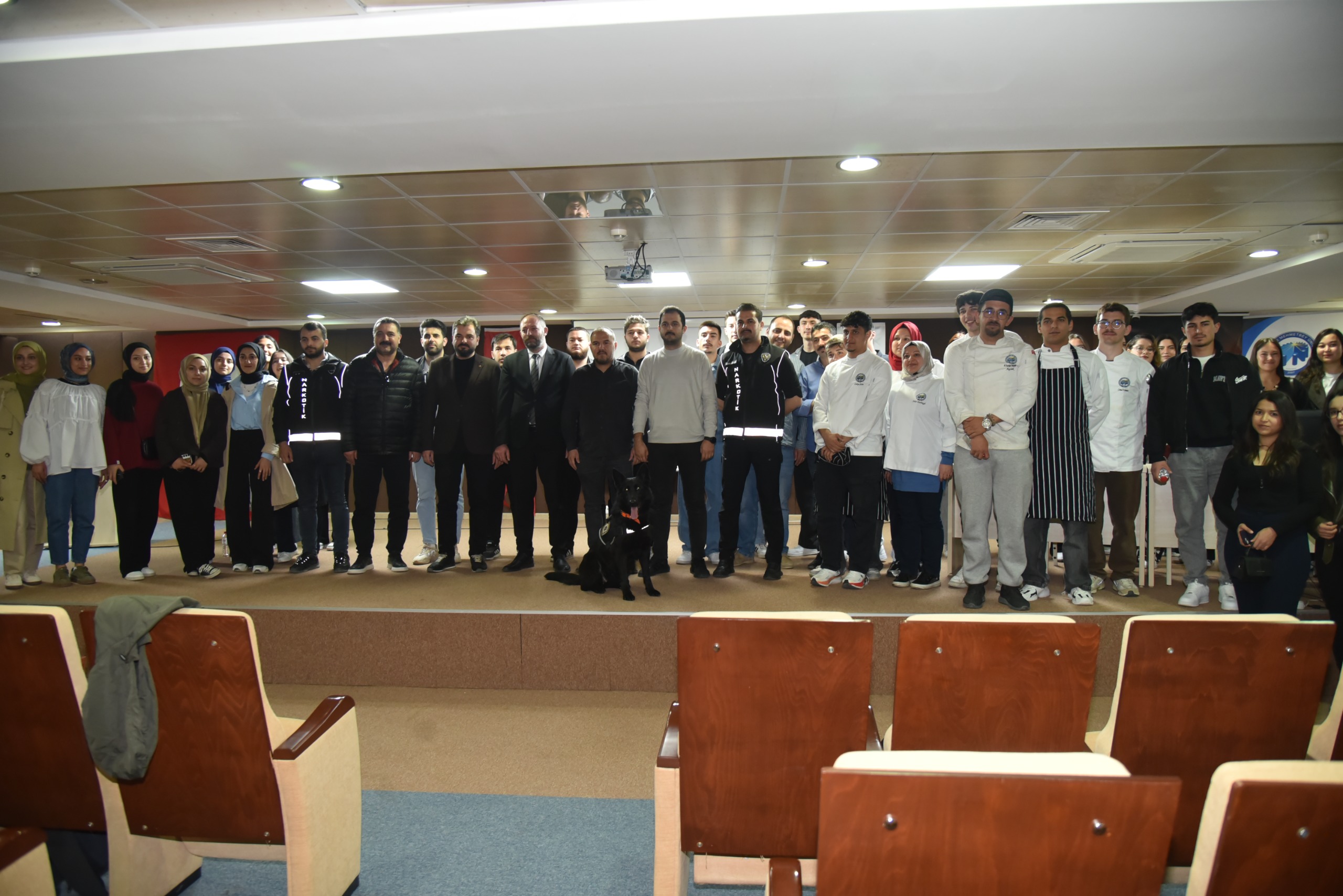 Narko Gençlik Semineri Gerçekleştirildi