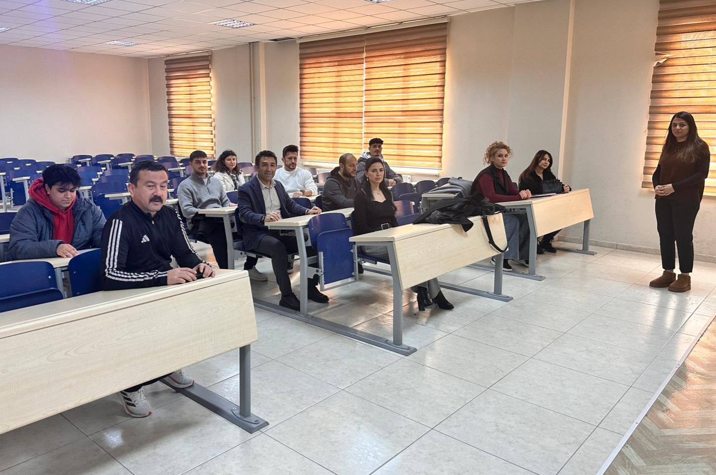 Spor Yöneticiliği ABD Tezli Yüksek Lisans Programı Öğrencisi Mine Nur DURSUN Seminer Sunumunu Başarıyla Tamamladı