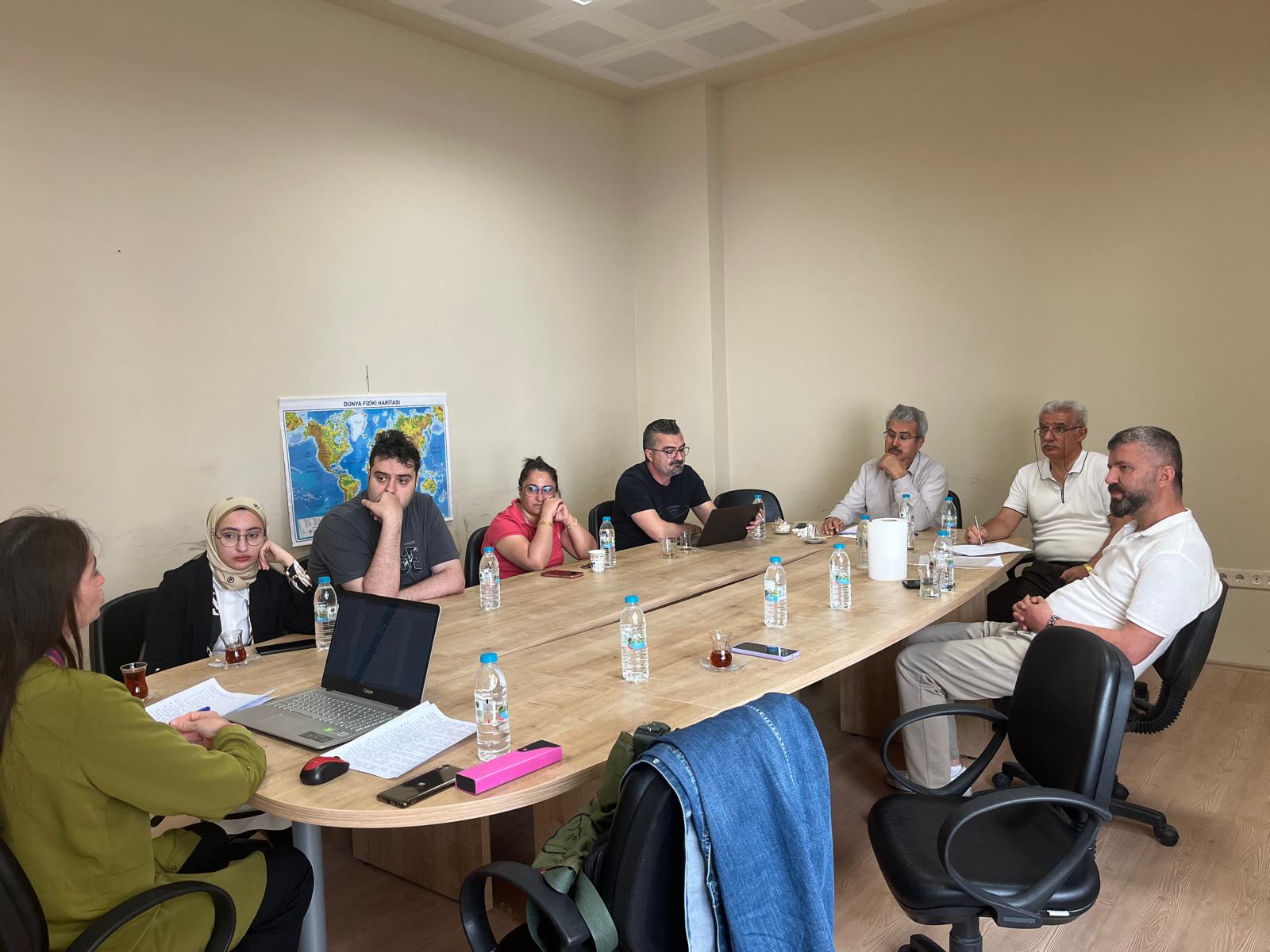 Enstitümüzde Seminer Sunumları Devam ediyor