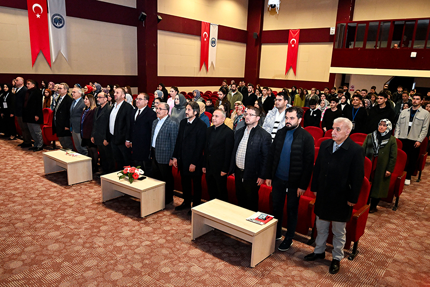 KMÜ’de 8 Mart’a Özel Panel Sergi ve Tiyatro Gösterisi