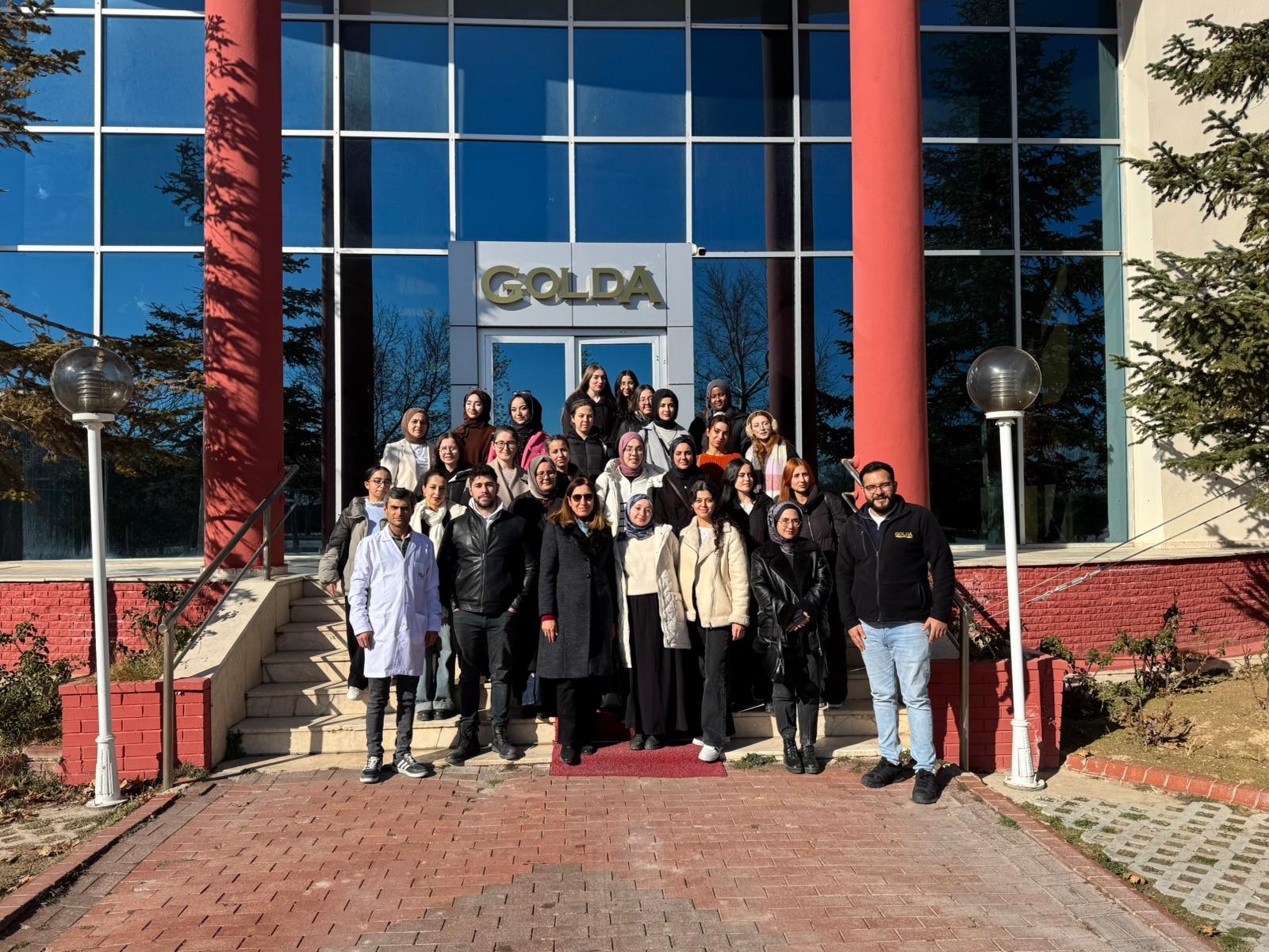 Beslenme ve Diyetetik Bölümü Öğrencilerinden Endüstriyel Gıda Üretim Süreçlerine Teknik İnceleme Gezisi