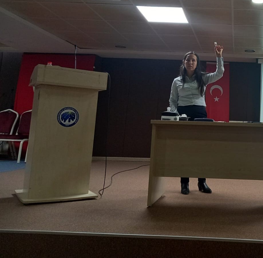 Fakültemiz Hemşirelik Bölümü Öğrencilerine Yönelik "Diyabet Yönetimi ve Klinik Uygulamalar" Eğitimi Gerçekleştirildi