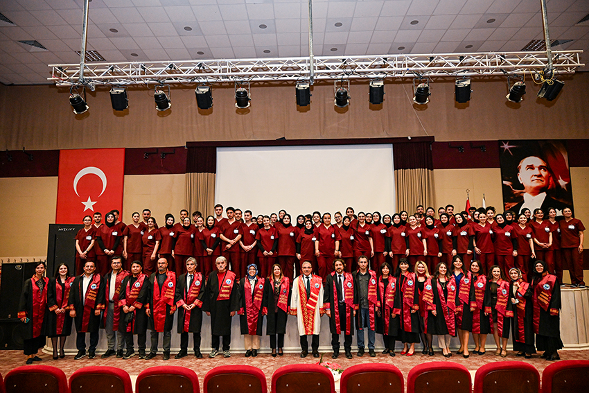 KMÜ’de Sağlık Neferleri Formalarını Giydi