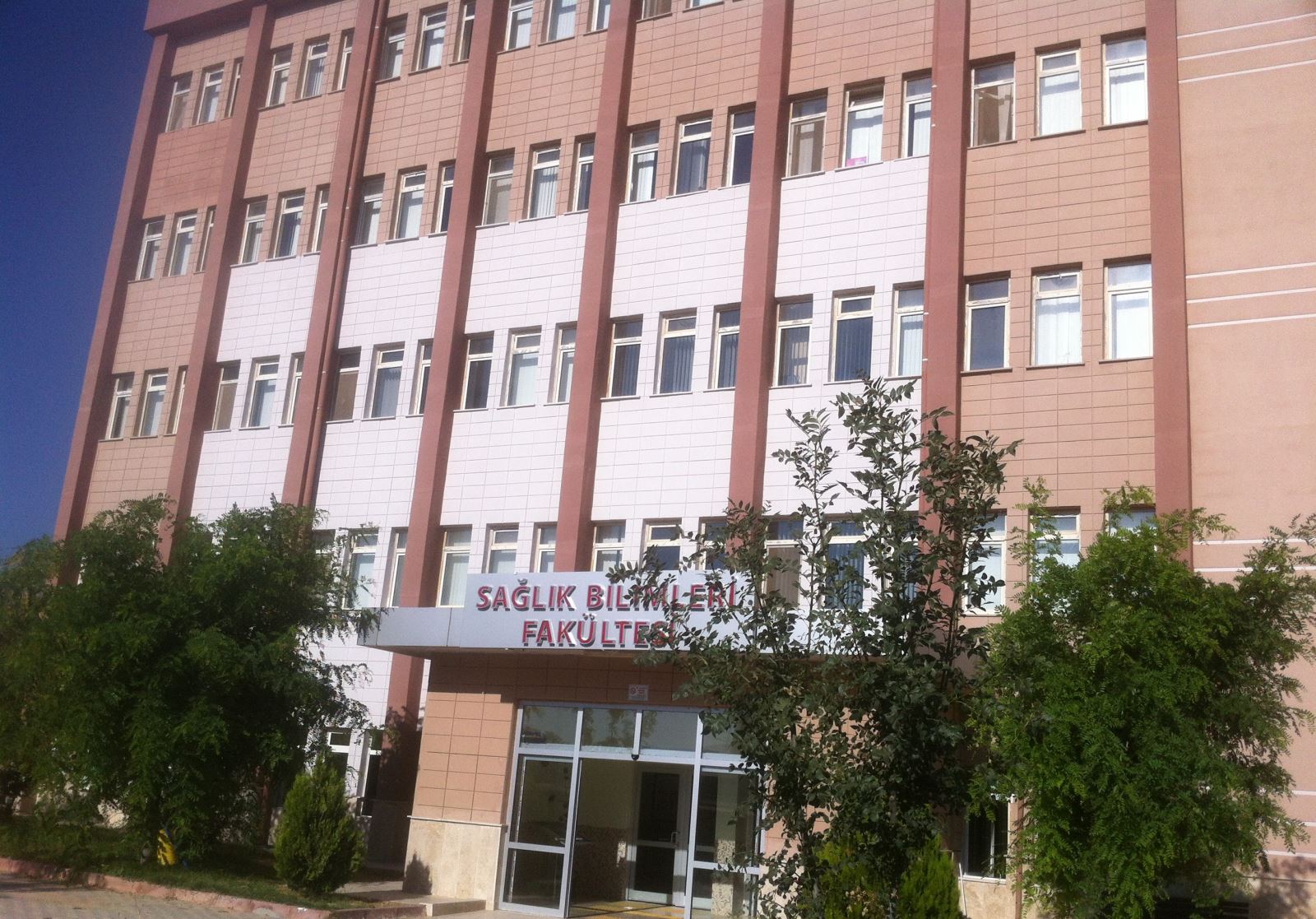Fakültemiz Kısa Tanıtımı