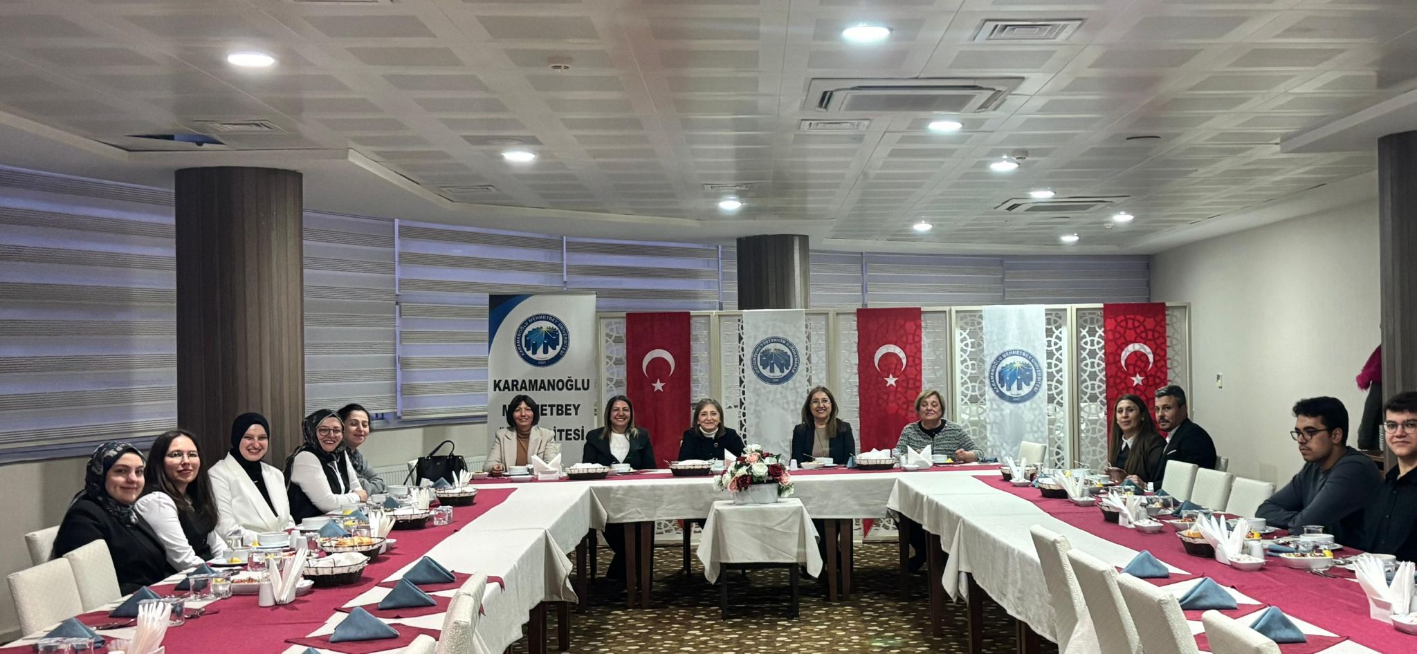 Fakültemizde İftar Coşkusu "Akademisyenlerimiz, Öğrencilerimiz ve Özel Konuklarımız Aynı Sofrada Buluştu"