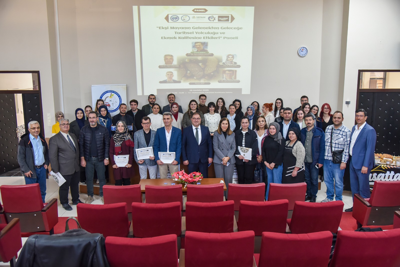 Dr. Öğr. Üyesi Abdullah Badem, Karaman Ekşi Maya Panelinde Katılımcılarla Buluştu