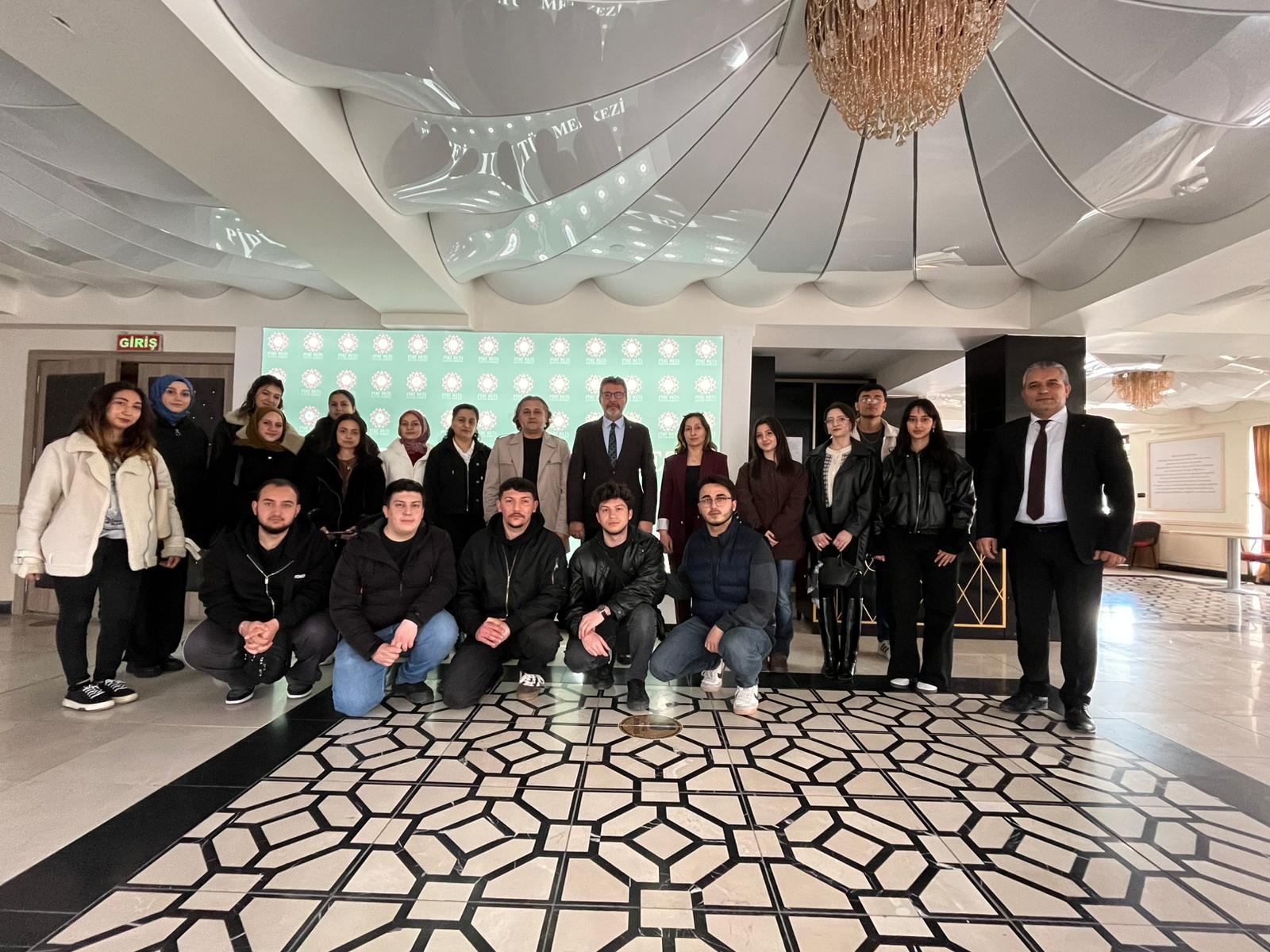 Turizm ve Otel İşletmeciliği Programı Öğrencilerinden Turizm Haftası’nda Anlamlı Ziyaret