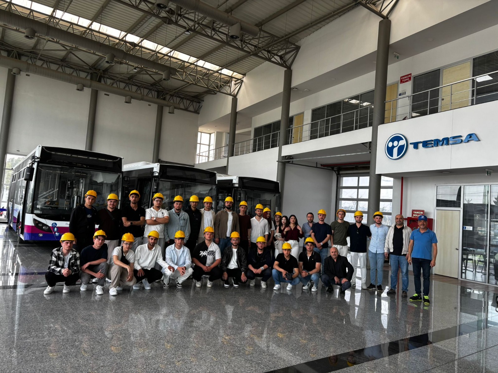 Yüksekokulumuzun Motorlu Araçlar ve Ulaştırma Teknolojileri Bölümü Öğrencileri Temsa Skoda Sabancı Ulaşım Araçları A.Ş.'ye Teknik Gezi Düzenledi