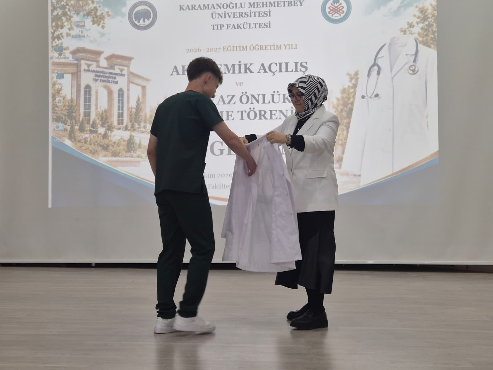 Geleceğin Hekimleri Beyaz Önlüklerini giydi.