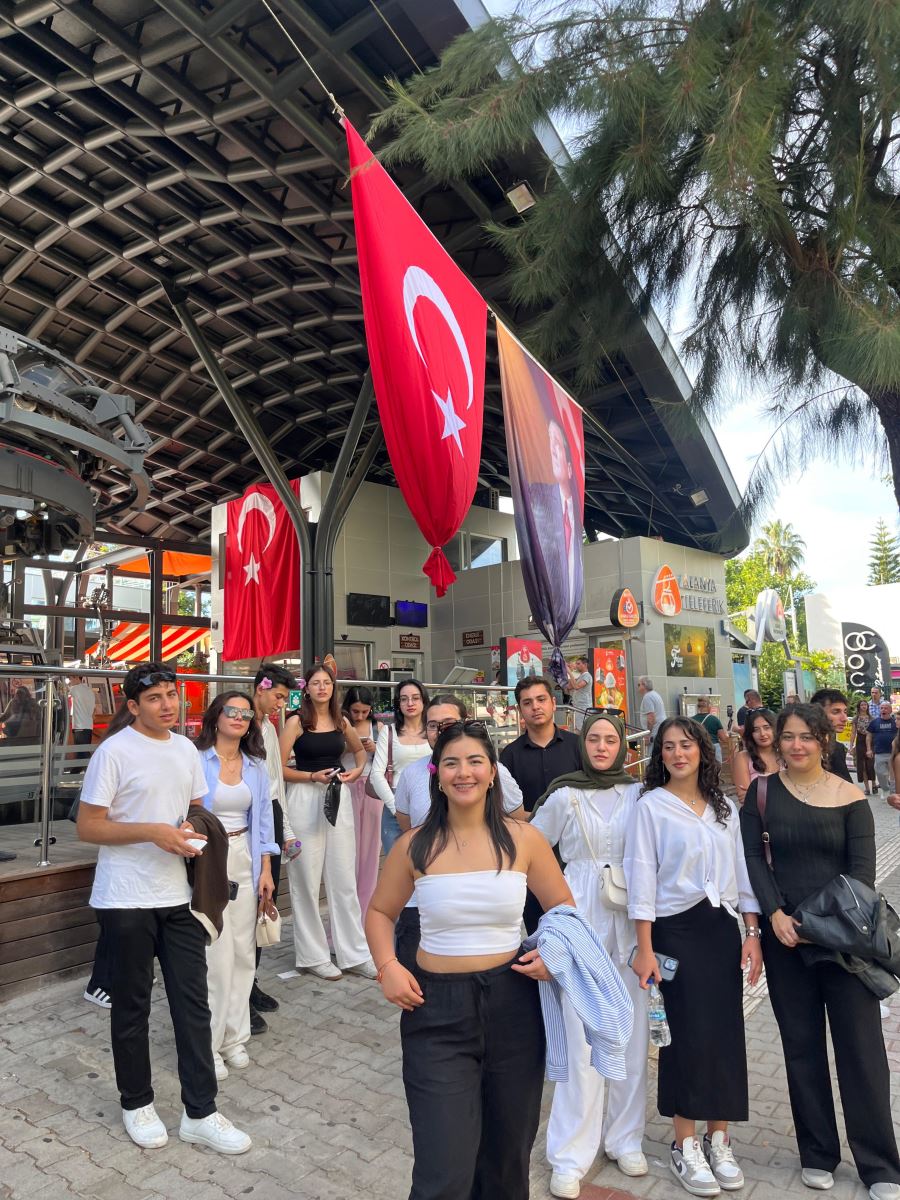 Turizm Rehberliği Bölümü öğrencilerinden Alanya’ya turistik gezi 