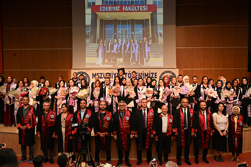 Bölüm mezuniyetimiz coşkuyla kutlandı.