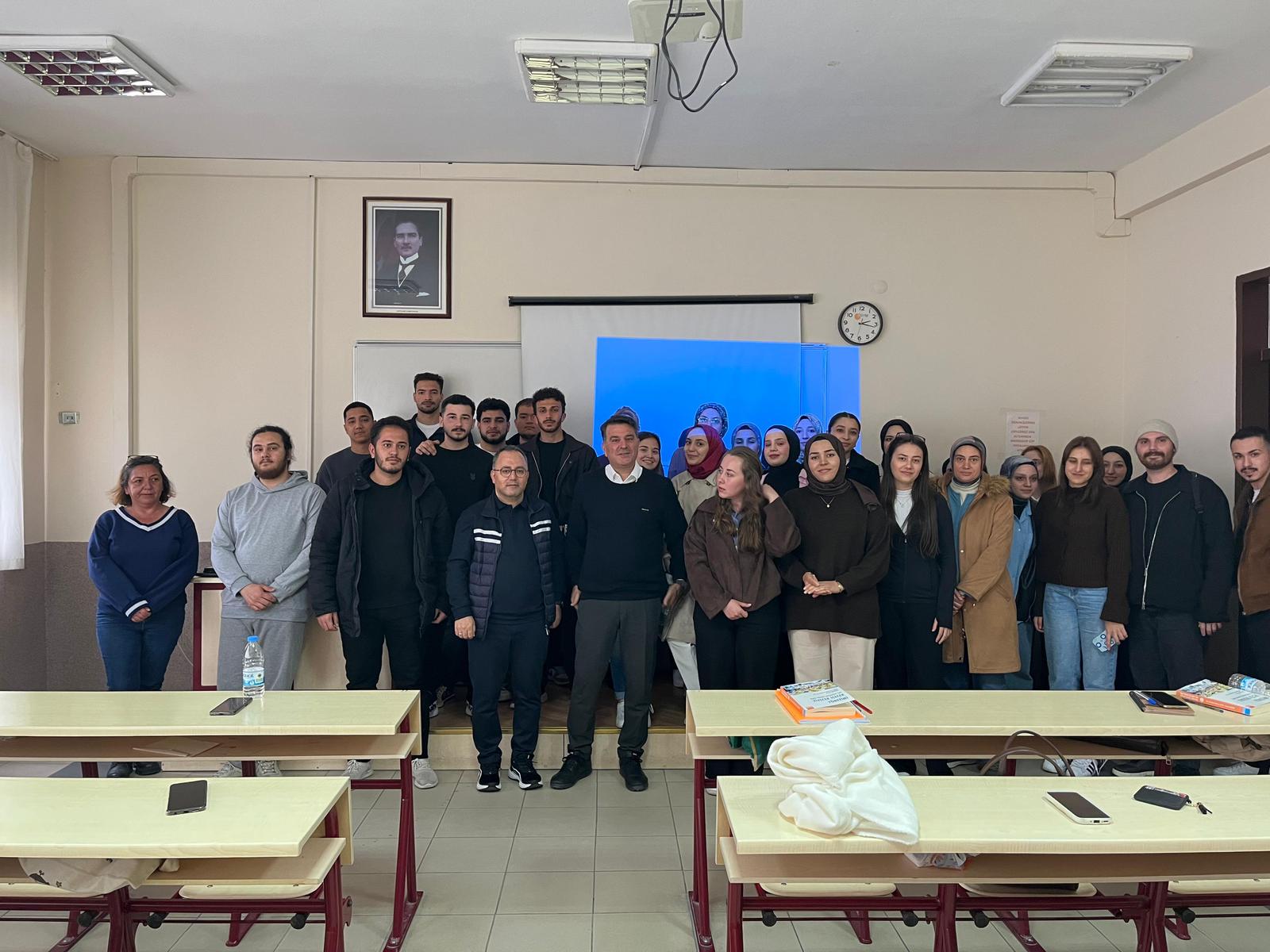 Fakültemiz Gastronomi Öğrencilerine Sektörden Güçlü Katkı: Karama Grand Otel Genel Müdürü İbrahim Kaynak Deneyimlerini Paylaştı