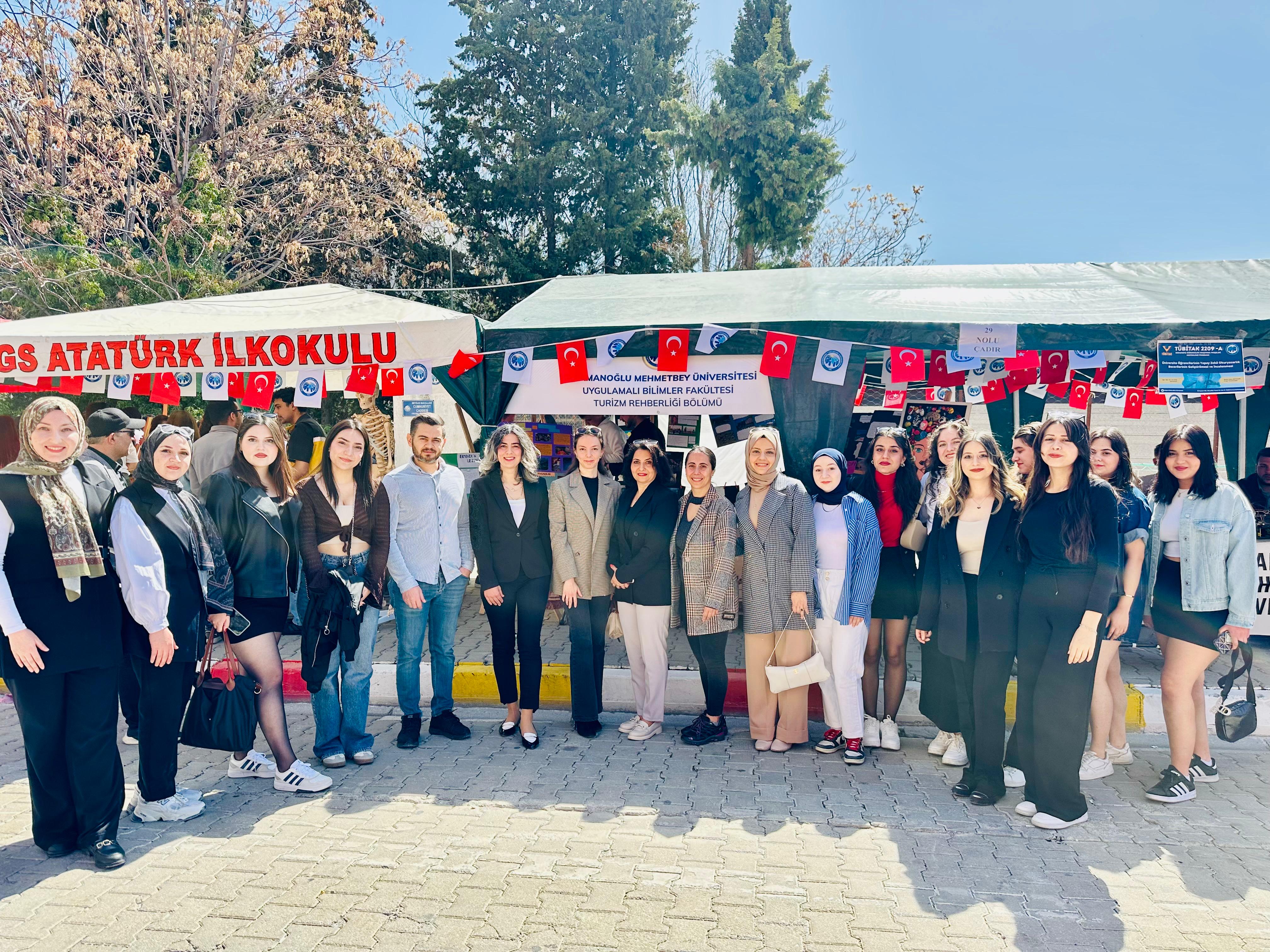 Fakültemiz Turizm Rehberliği Bölümü Öğrencileri Turizm Haftası’na Renk Kattı
