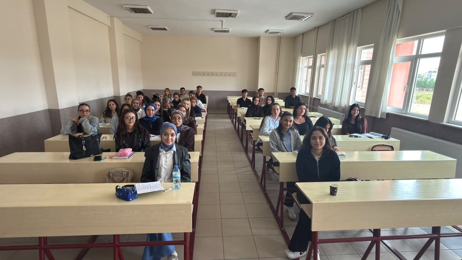 Yönetim ve Organizasyon Bölümü Öğrencilerine Yönelik Tanıtım ve Uyum Faaliyetleri Gerçekleştirildi